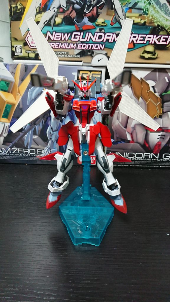 本機最大の武器であるEXEツインサテライトキャノン、月にある施設からエネルギーを貰う事で撃つ、それが無くとも発射は可能だが1度撃つと機体エネルギーの八割を持っていかれる。このサテライトキャノンのエネルギーはただ撃つだけに使うのではなく、[EXEシステム]と同時に発動する事で高速で移動することが可能となる。