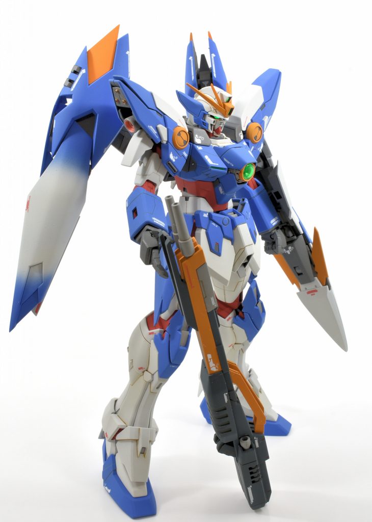 素立ちが決まるよう腰の間接を調整してS字立ちできるようにしています。