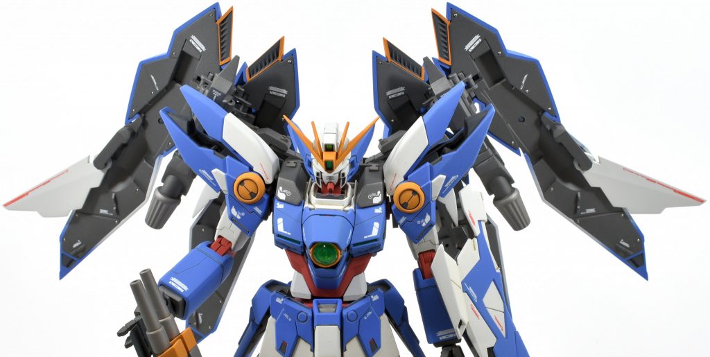 装甲の内側や陰になる部分もグレーなどで塗り分けています。