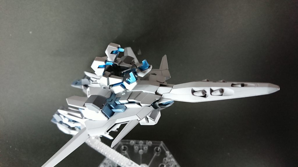 ウェイブライダーです
爪は一旦外して取り付けます