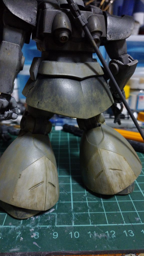 フレアも特徴あったのでスジボリで表現してます。