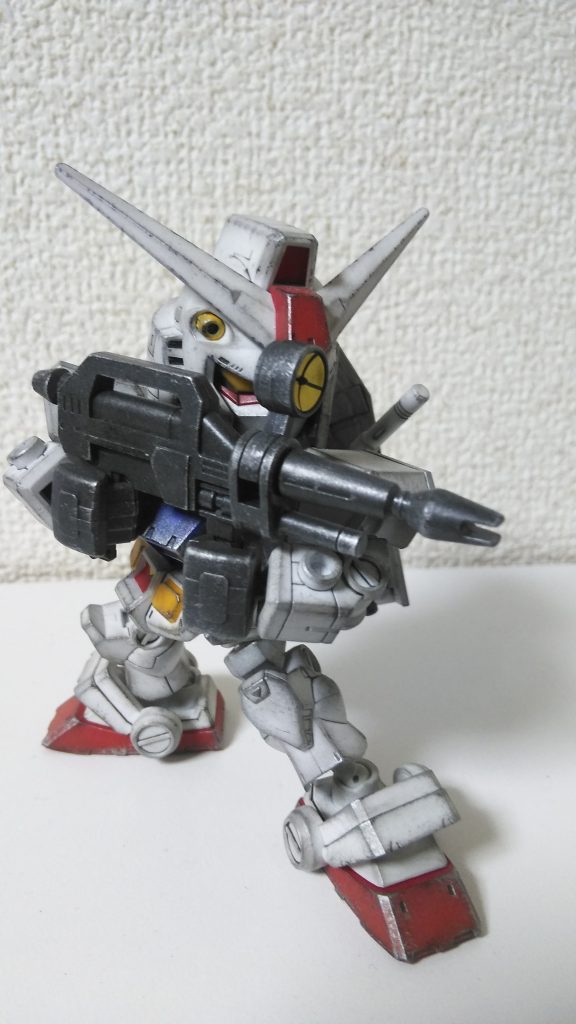 SDなのに銃両手持ち出来るし…