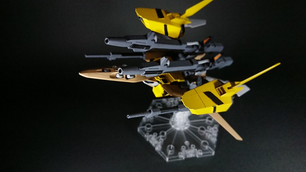 火力全部を前方に集中したウェイブライダーです