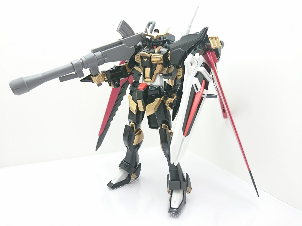 ガンダムナハティガル
プロトゼロを再現しようとして開発された試作1号機。
優良な機体性能だが、プロトゼロの再現とは程遠い。