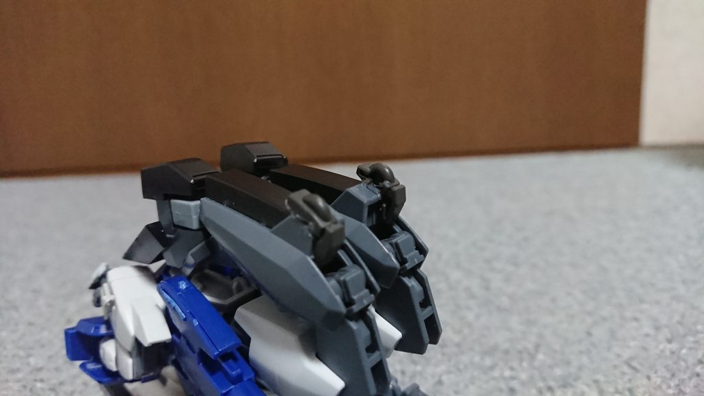 脚部をダークハウンドのものにして車輪をつけました