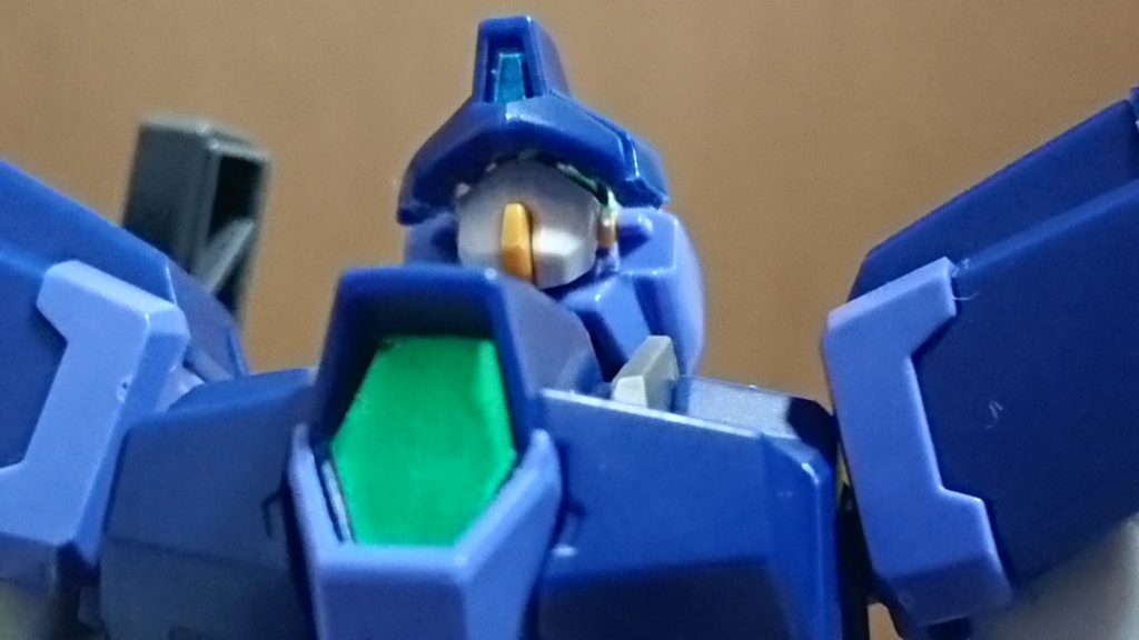 ちゃんとガンダム顔があります