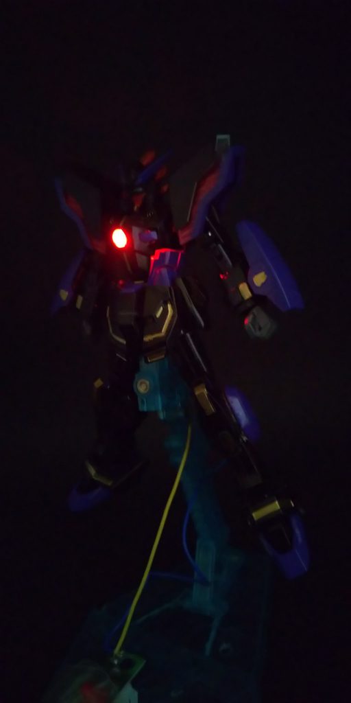 光漏れもありますが、暗闇の中だとこんな感じです！