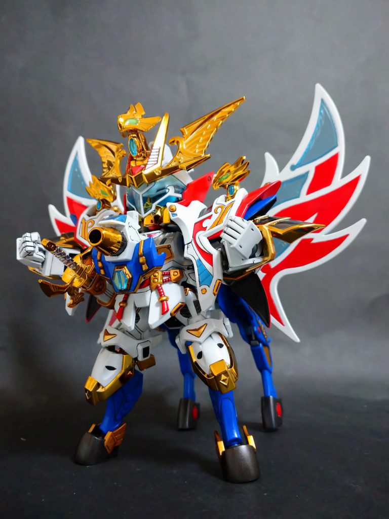 神馬凰形態。
腕の穴が気に入らなかったので神手甲の取り付け方法を変更しています。
大腿部の可動追加すれば良かったかも…