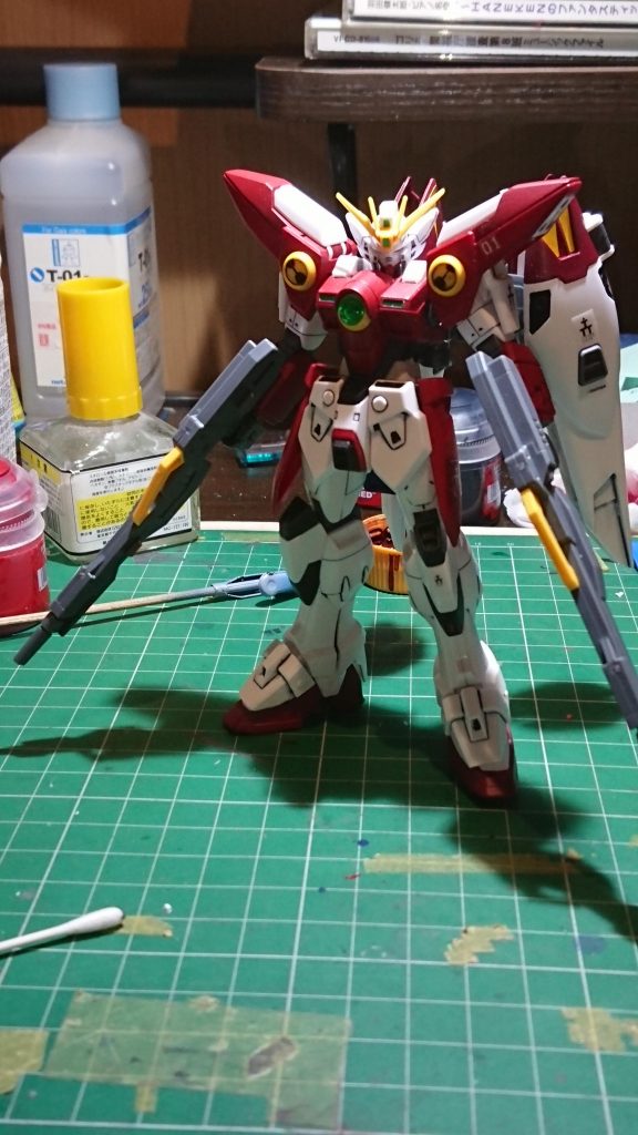 思い描いた赤いウイングゼロは自分なりに仕上げられたかと思いますが左肩のナンバリングでもう一体ウイングゼロで仕上げたいな思っていますが、それは気が向いたらかなと…