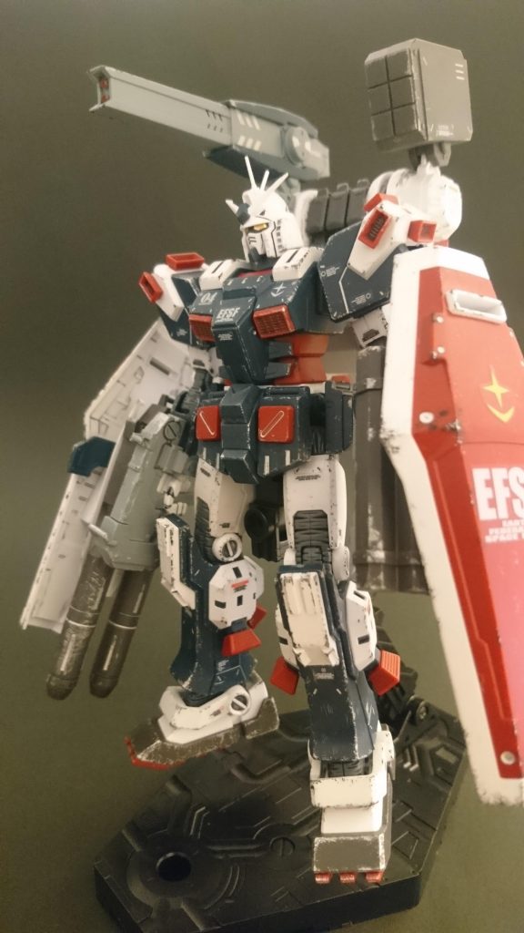 原作でも宇宙空間のみの稼働なんで、錆びなどはなしにしました。チッピングは塗装が剥げたシルバーと、地金をイメージした黒で行ってます。