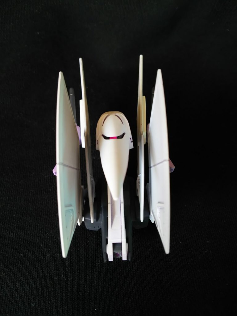 ハンブラビスワンが合体モードに変形し(差し替えなしで変形します)