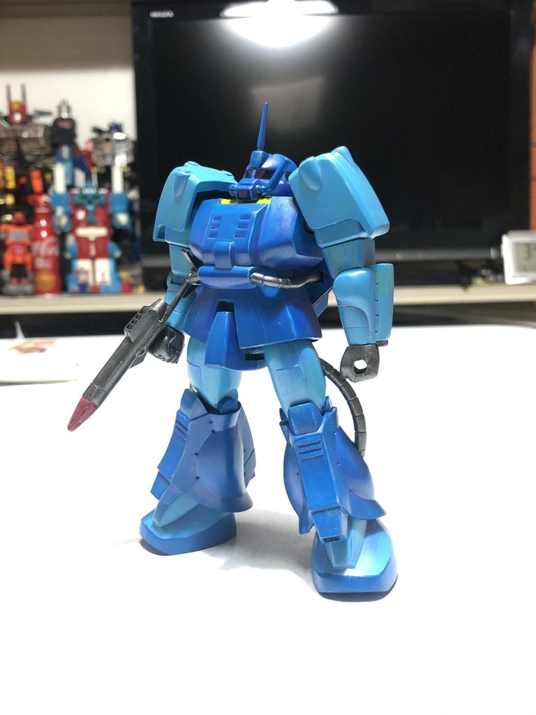 今回Twitter企画「MSVの夜明け」で作りました。

ZZ発のこのキット。
修正箇所は

モノアイガード追加
両肩ミサイルディテールup
あえてのお団子パンチ変更
股関節、足首周りアルミ線化

です☆

ずんぐりマッチョでシュノーケル着きの何ともかわいい奴だ☆