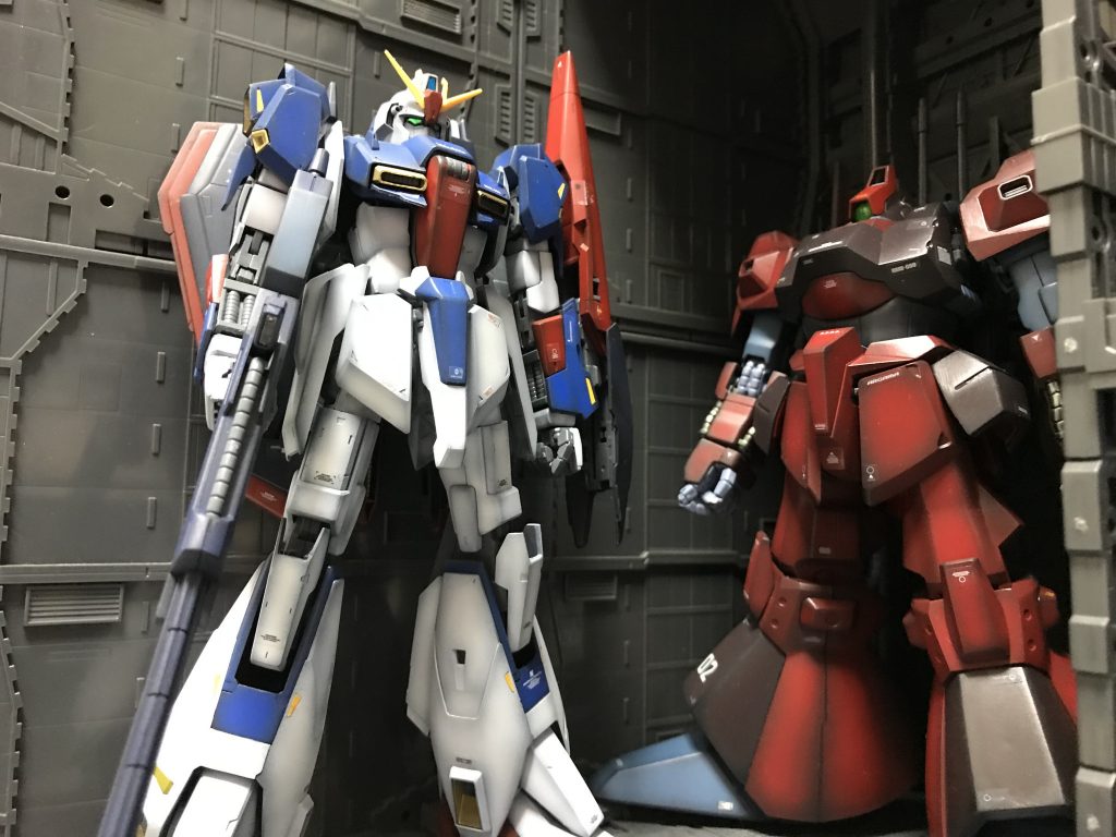 アーガマの格納庫をイメージ。百式とディジェも製作したのでキリマンジャロも再現出来ますw