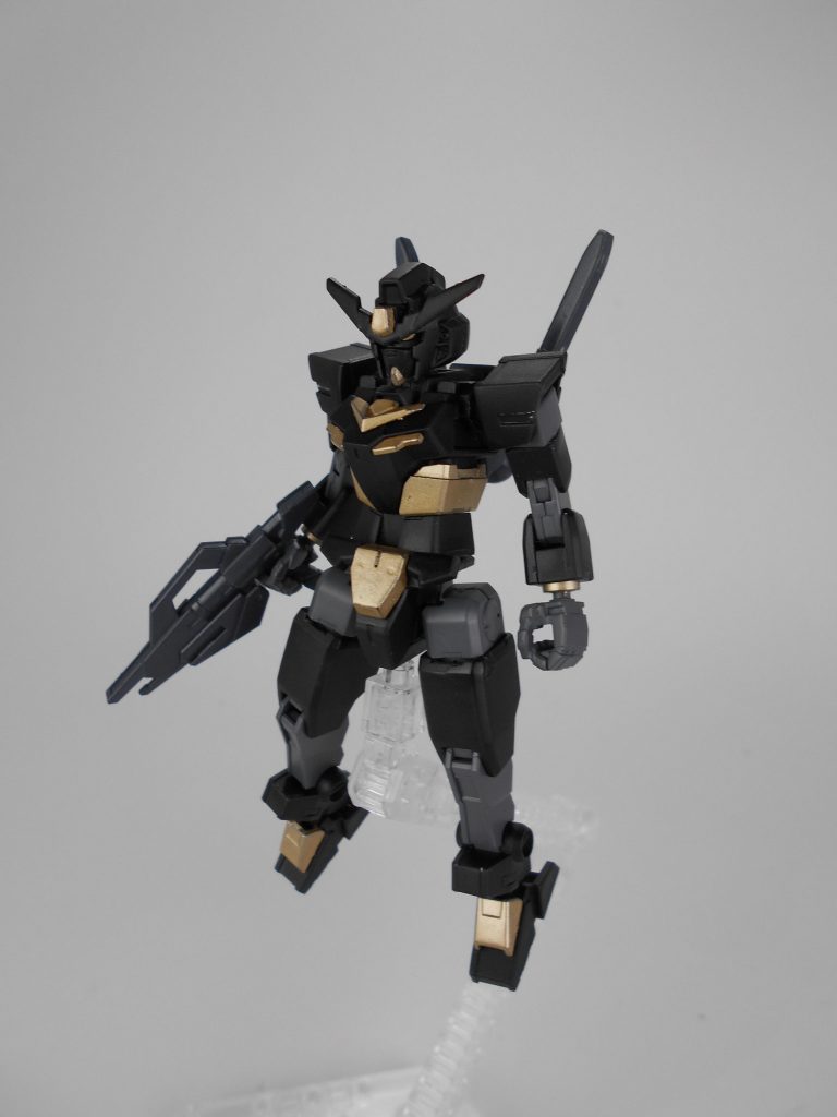 ケルンガンダム・正面。今回のガンプラでは全ての機体の中核を担う機体です。