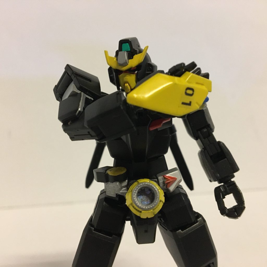 コアガンダムは黒がメインカラーでゼロワンドライバーとフロントアーマーでプログライズキーを作りました。
