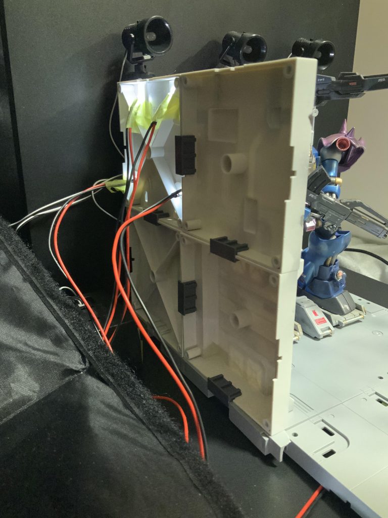 バックヤードはこんな感じで電飾も結構大変ですねん