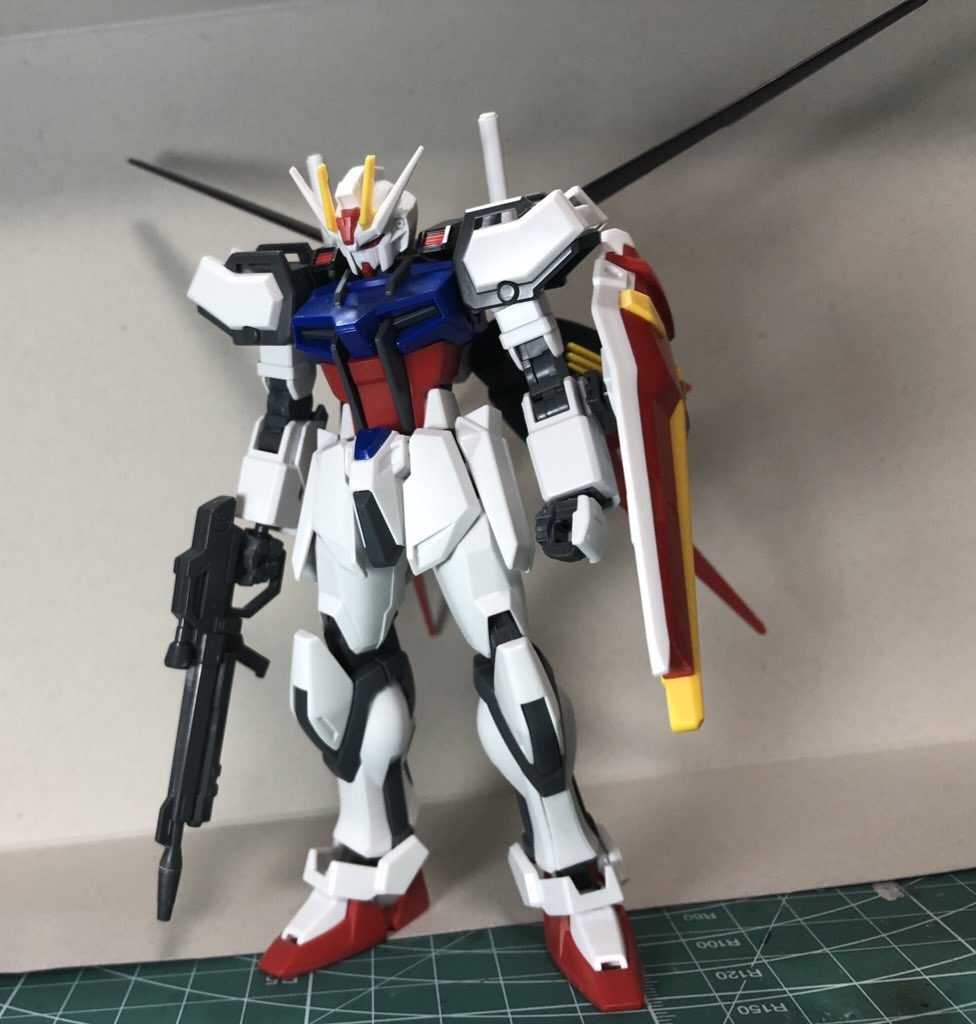 素組状態。かっこいいし、合わせ目もほぼ無くいいキットですね^ ^