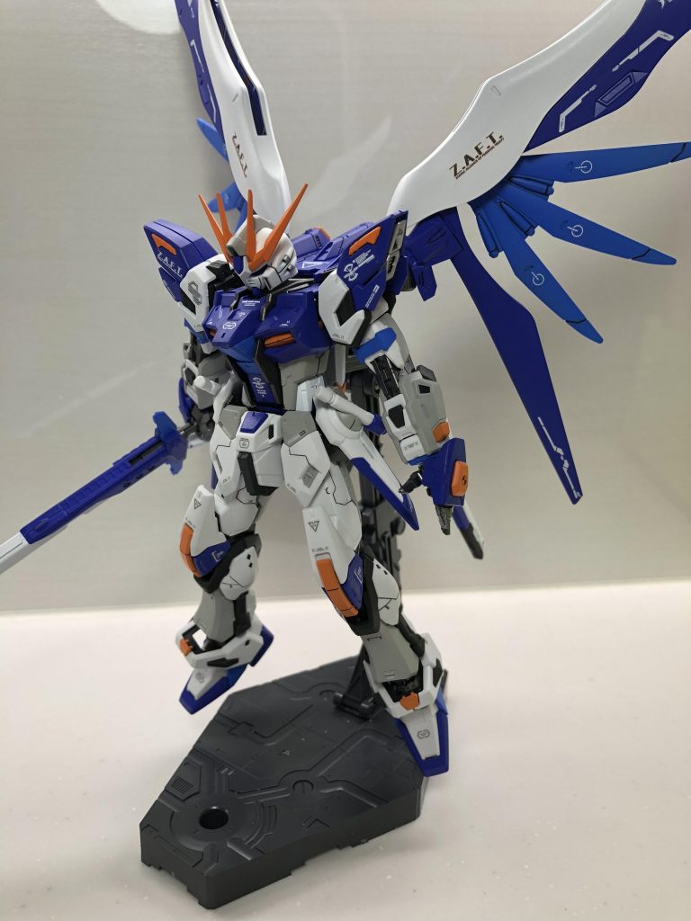 ウイング展開状態。