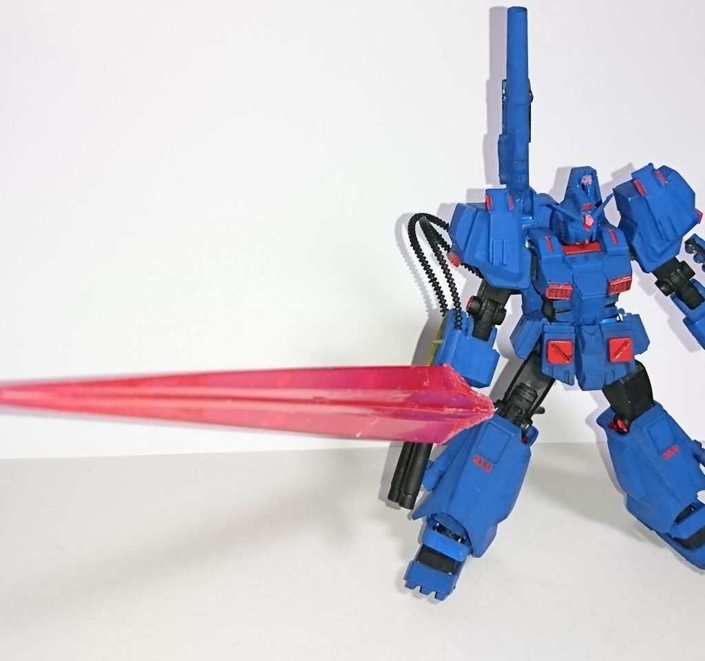 初代Ｇジェネでやたら破壊力のあるビームサーベルもっていたのでかわりにハイパーメガビームランサーみたいなものを装備