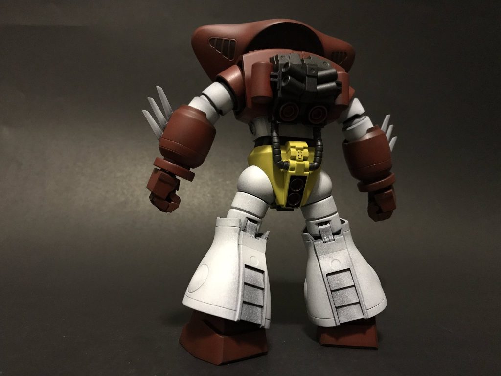 無改造、塗装を変えたのみです。腕のブーメランはゾゴックのものをそのまま使用。