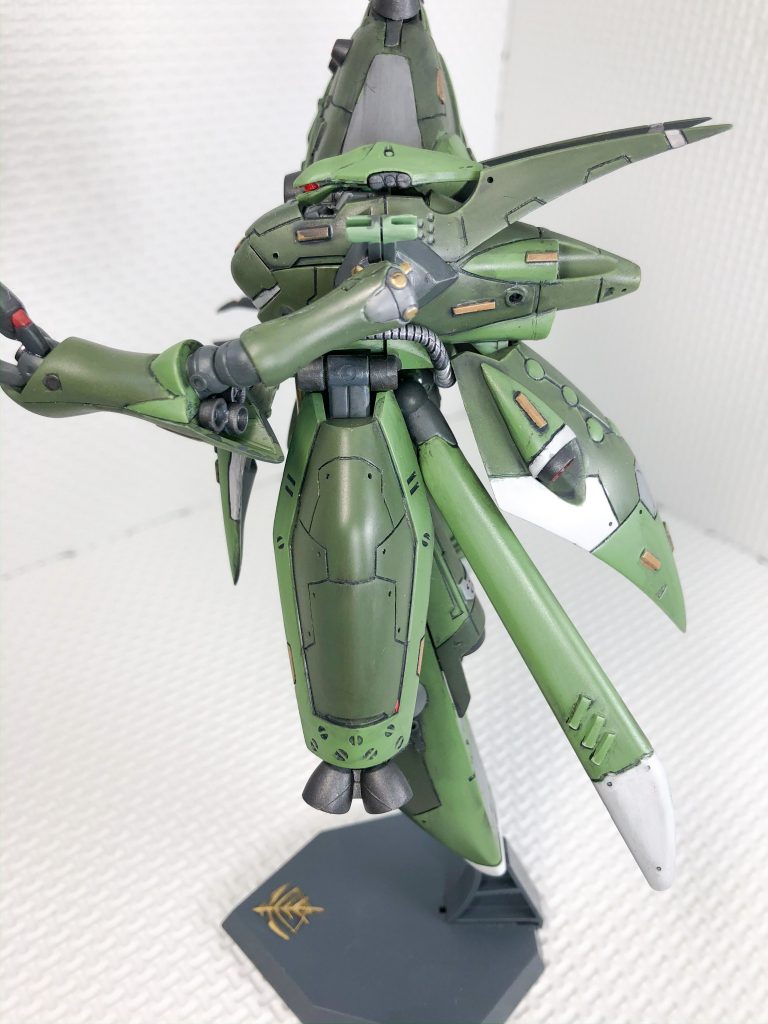 型アーマーを外した状態です。