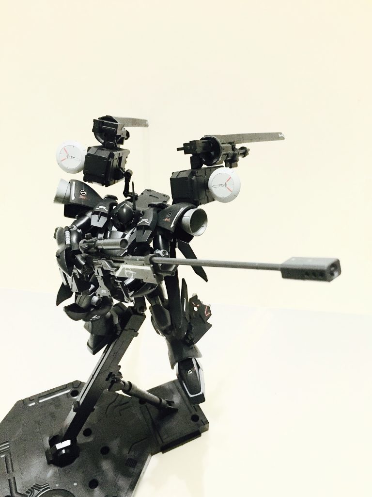 砲撃戦用バックパック
レールガン/ミサイル/ビームマシンガン
コトブキ屋さん様々です♪