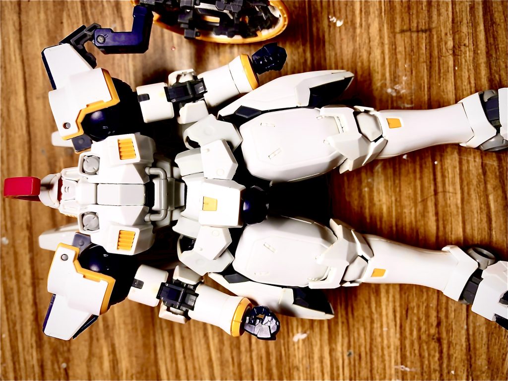 ベースのトールギスはフォロワーさんのプレゼント企画で頂いたやつです