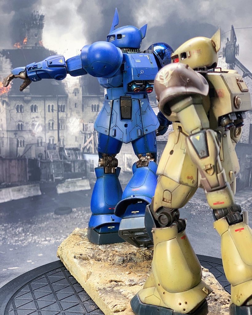 元々、こういう構図にしたくて二体目を作り始めました。