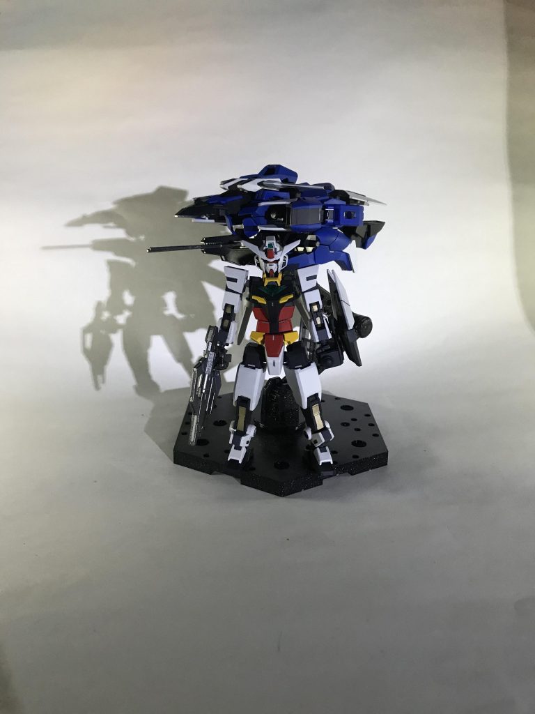 自分の作品は主に黄色とかはあまり使わないようにしてますが、コアガンダムの特徴上ハッキリとした色にしました。