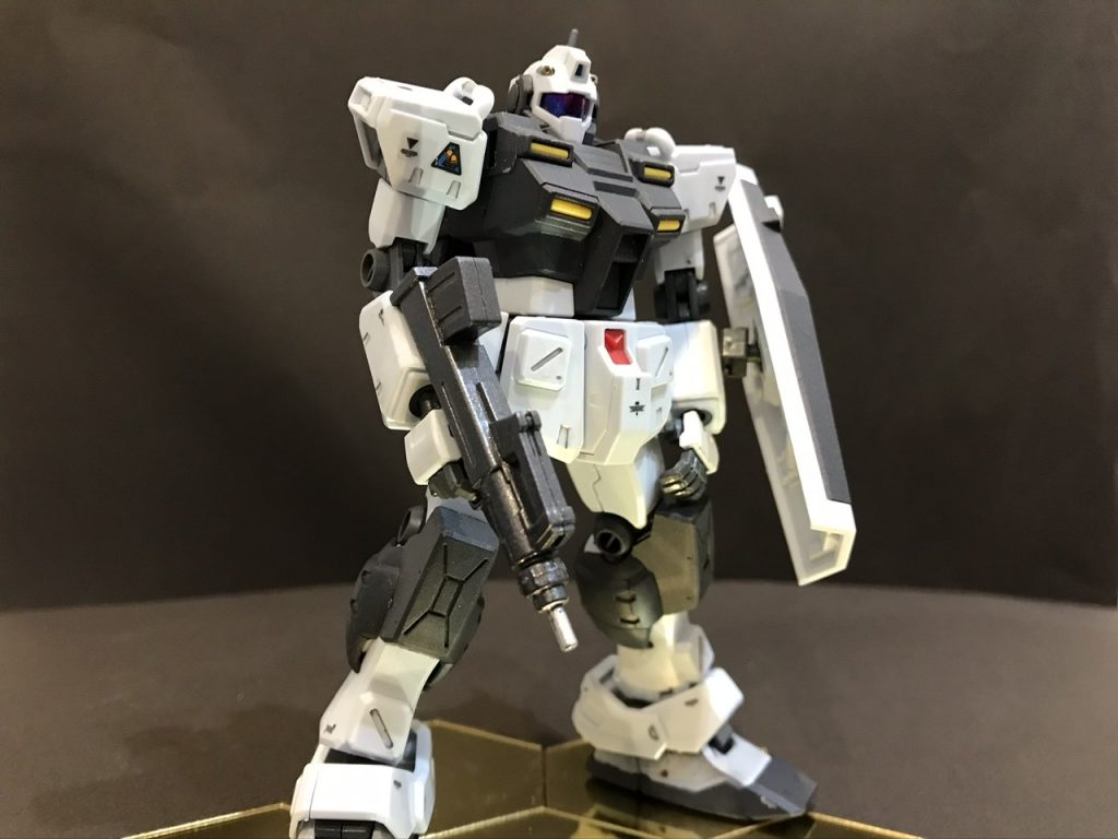 また、今回も過去の機体のため、合わせ目処理やゲート処理はできていません。
塗装を頑張った機体ですので、オッケーということで自己満足しております。笑