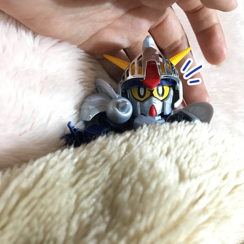 人の手を枕にして寝てますね。
あら、お目覚めですか。