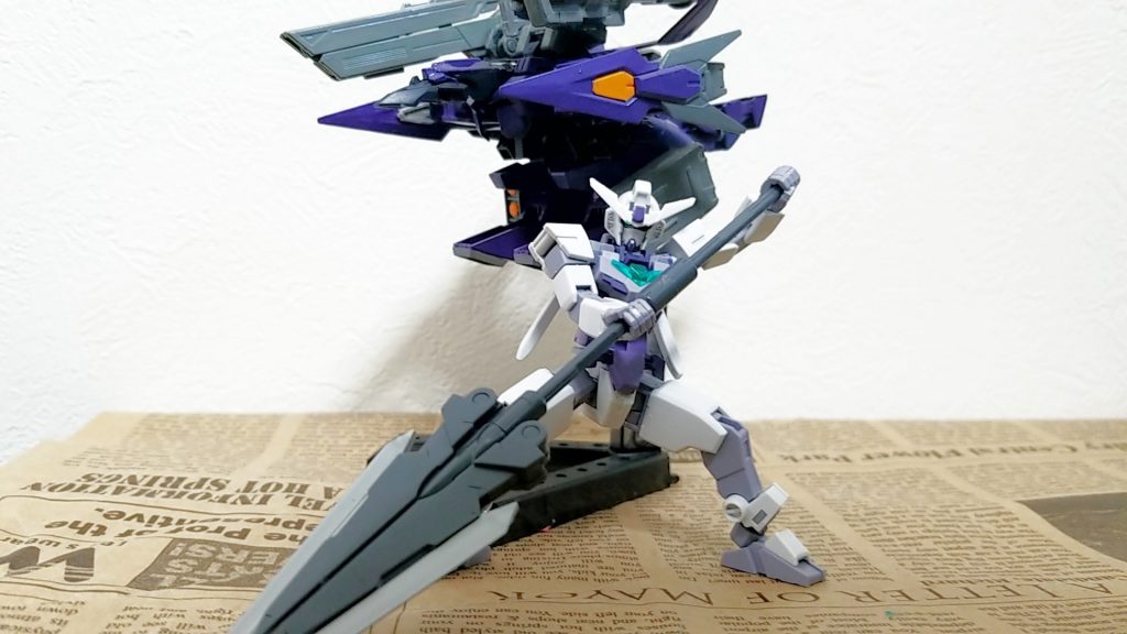 コアガンダム形態とアステロイドユニット