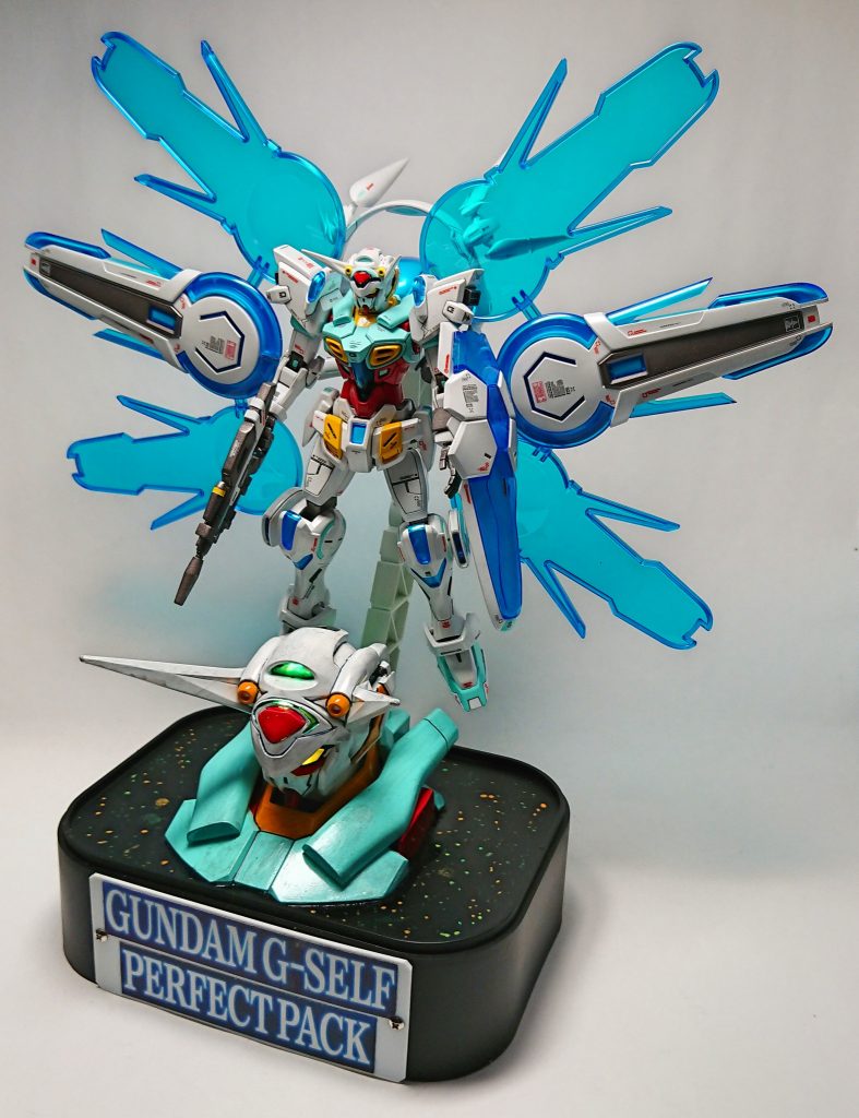 暗めにするとベースヘッドご光ってるの分かると思います。