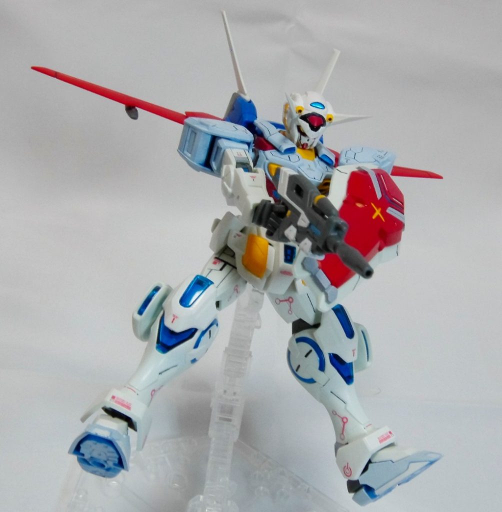 【大気圏用パック―ビームライフル】
顔やライフルは筆塗りで塗り分けてみました。ホワイトはエアブラシシステムで。