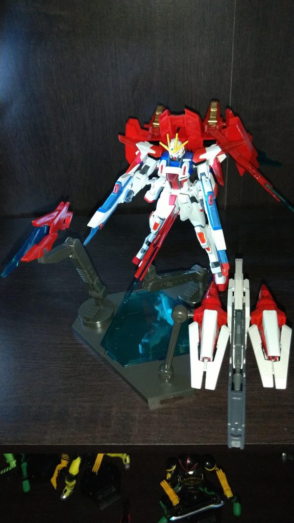 ファンネル、レヴを展開した状態です

レヴ状態で撃つライフルの威力は通常時と同じです