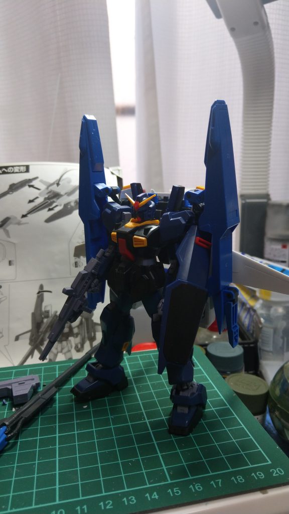 ティターンズガンダムMk-ⅡにGディフェンサーをくっ付けた所。ご丁寧に後ろに接続穴が空いているので、もしかしたらRevive版のGディフェンサー出てくるんですかね…
