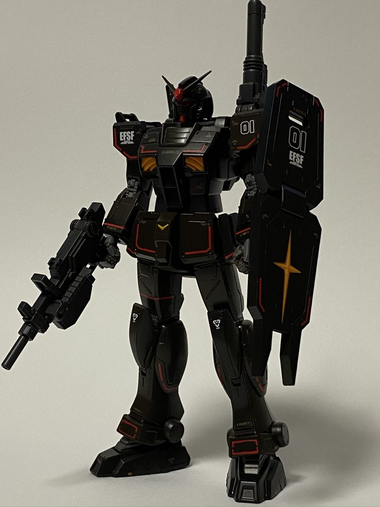 （途中）塗装後にツヤあり処理。水転写デカールを貼ったところです。赤のラインは塗装です。