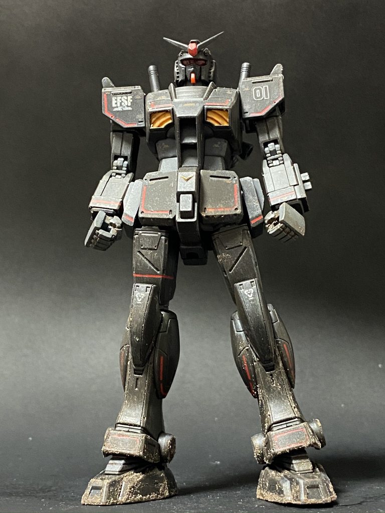 ドライブラシ、チッピングなどを加えたのち、表面をつや消し処理。
ウエザリングペーストを足元を中心に塗布してます。