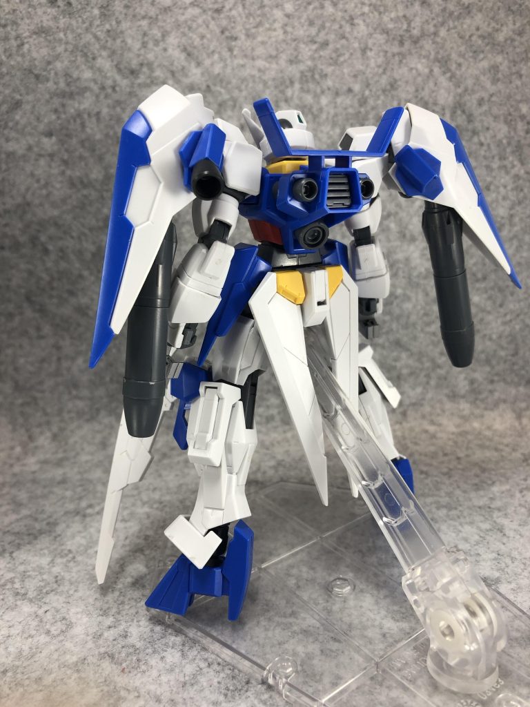 リア。
足部とリアアーマーはレイザー。

トランザムブースターのブレード部を外してブースターを取り付けています。
右腕側のブースターひとつ欠損してる事に投稿まで気付かず。