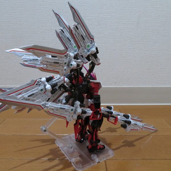 HG_ガンダムアストレイレッドフレーム　フライトユニット装備