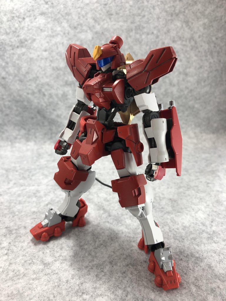 フロント。
頭部はアヘッドスマルトロンのものを加工。それ以外は9割鉄血系のキット。