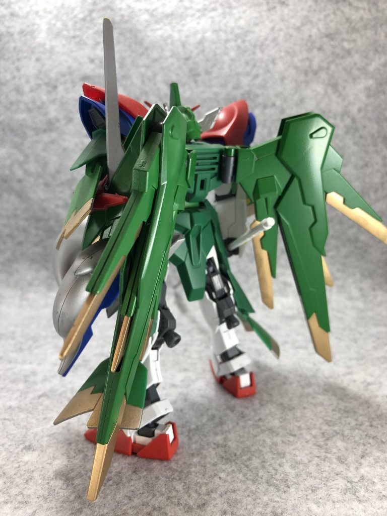 リア。
ウイングはスクランブルガンダムから。