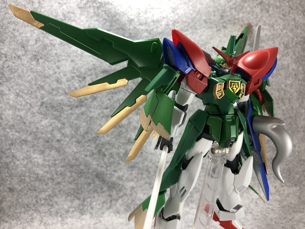 ウイング展開。