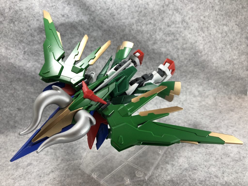 強襲猛隼【ストライクイーグル】形態。
変形機構は生きているので変形も可能。