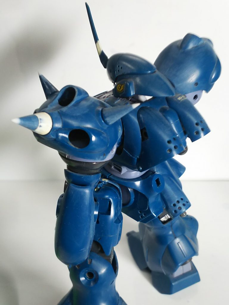 各部のブチ穴は開口しましたが、思ってたより少ない気がしたので増やしました。スパイクはキンキンに尖らせています