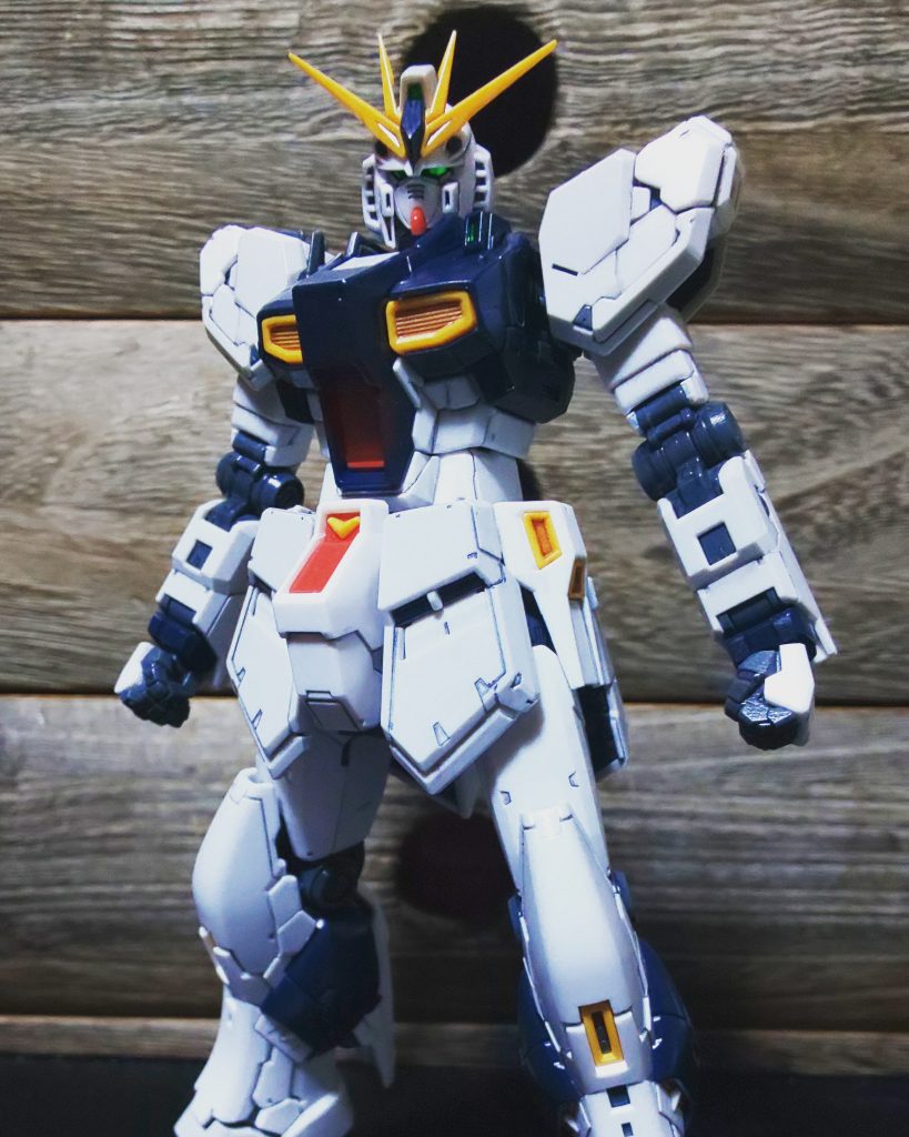 デカール貼る前のロールアウト直後に近い感じ…