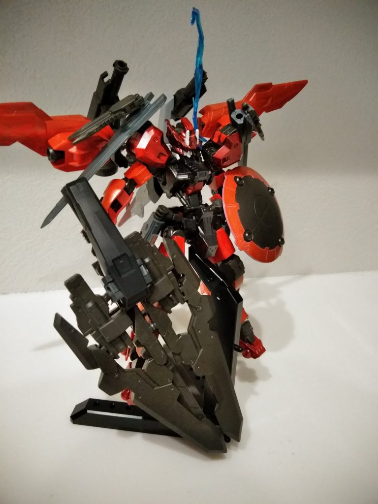 レウスブレード
ショートブレードにバックパックパーツを収束
大型の大剣となります!
ブルーフレームDが好きなのでアスタロトで機構を再現!