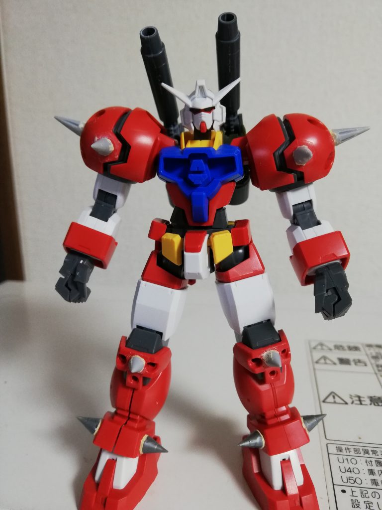 仮組み
普段こんなことしないけどパチモンプラモを正規品で再現するというアウトに近いセーフなことをやっているので一応身の潔白を証明するために仮組みしましたw