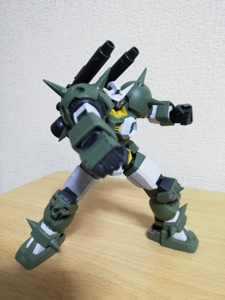 脳内設定では対ゼダス戦に機動力の差で攻撃が避けられることを受けて「避けるようなやつにはキャノン砲でもぶっ放したれ!!」とAGEシステムが考えたガンダムの進化の可能性の一つ