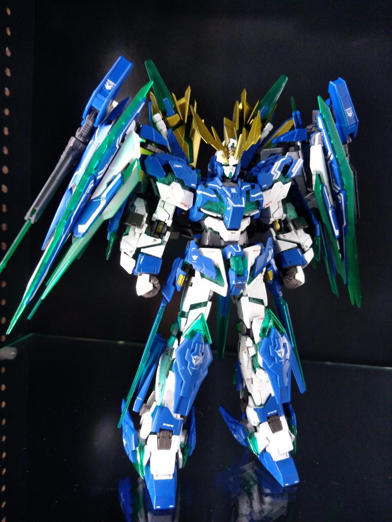 NTD発動
本機はRGの為差し替え無しで変身が可能
理論上サイコフレームとツインドライブシステムの相乗効果により機体性能はより格段に上がるが人類では未知の領域を超えてしまう。